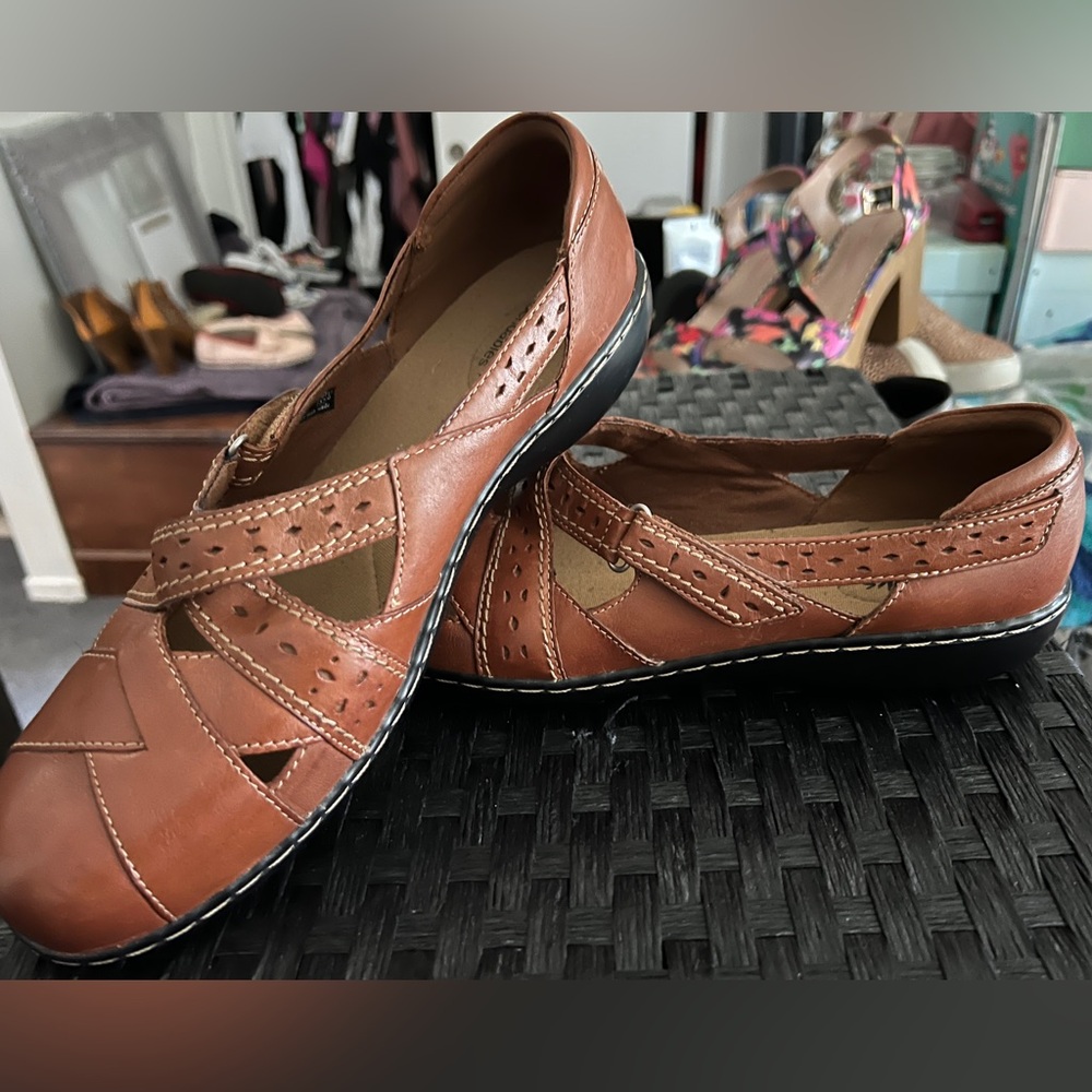 Brand new Clarks closed toe buckle flats, size 10W